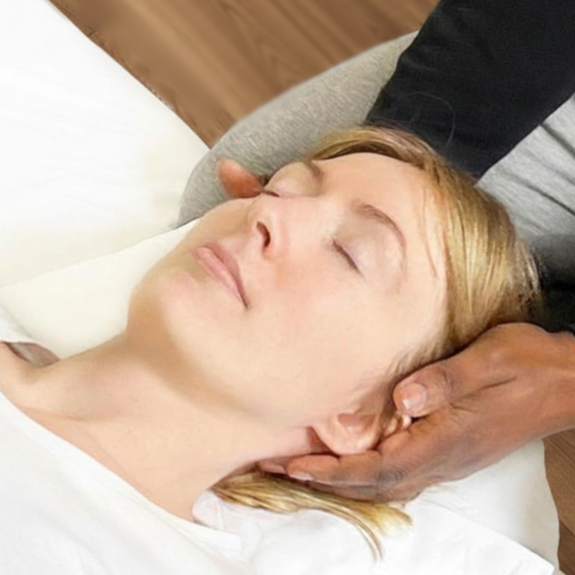 Treating the head in Zen Shiatsu