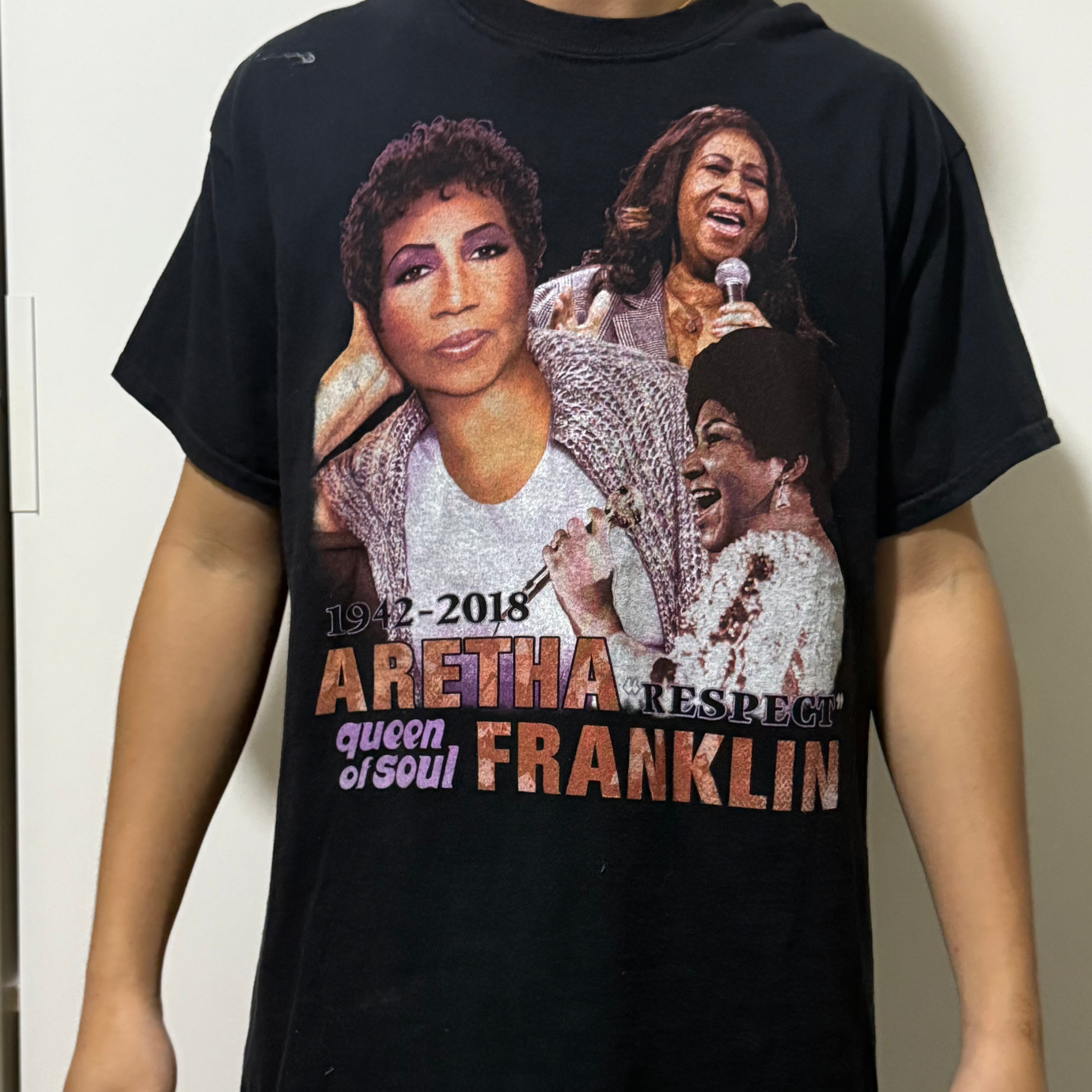 ARETHA FRANKLIN BLACK TEE (PTP 22")