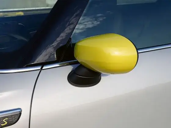 Auto Mini Cooper 100% eléctrico espejos