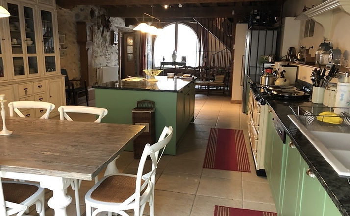 Grande cuisine familiale petits-déjeuners gourmands Le Mouton Bleu Accous