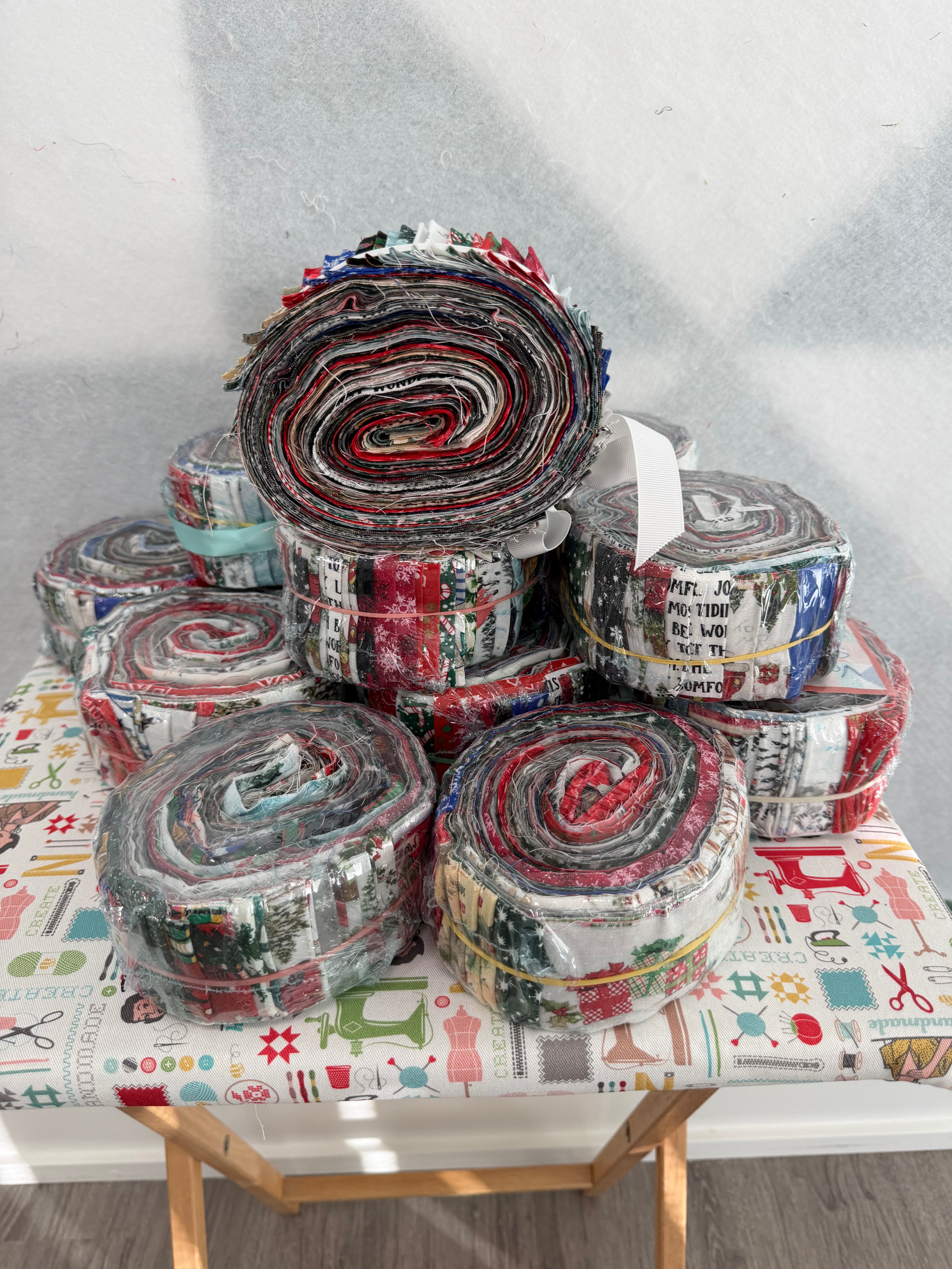 Scrappy Christmas Jelly Roll
