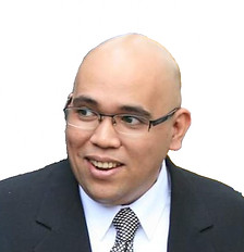 Linkedin Profile Pic 2_edited.jpg