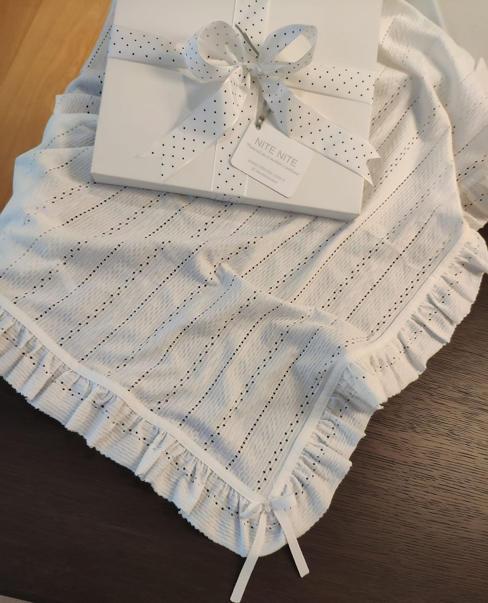 Beyaz pamuk tulum battaniye takımı