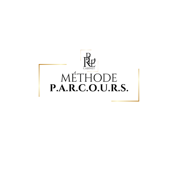 Logo de la méthode P.A.R.C.O.U.R.S. avec du doré et un cadre ouvert qui représente la structure de l'entreprise, la méthode professionnelle mais aussi l'ouverture au non-jugement des participants.