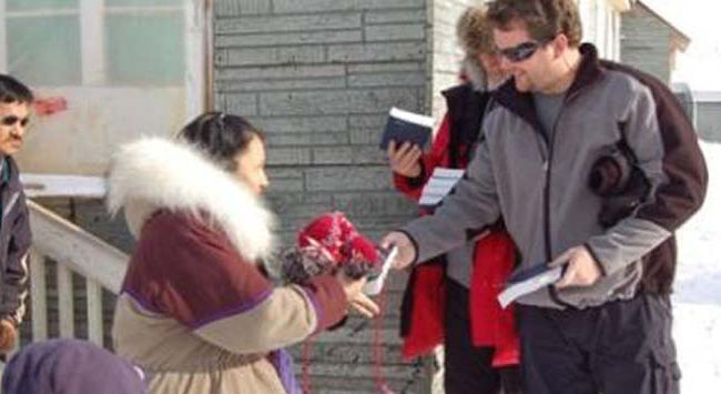 Esquimales tienen la Biblia en su propio idioma