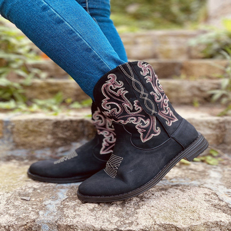 Embroidered Round Head Short Boots