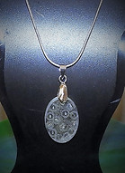 pendentif,jewel,pendant,résine,résin,bijou,argent,silver,blanc,white