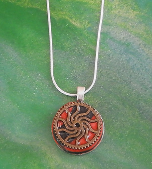Pendentif,pendant,jewel,bijou,fimo,engrenage,argent,silver