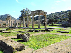 Η στοά της Βραυρώνος και το Ιερό της Αρτέμιδας, Αρχαιολογικός χώρος Βραυρώνας.