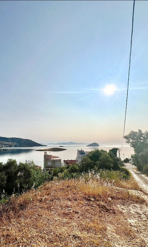 Υπέρχη πρωϊνή θέα στο Πόρτο Ράφτη