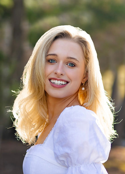 Maddy Vieth Headshot.jpg