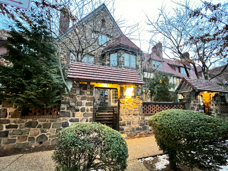 66 Greenway Terrace Forest Hills - 41264e 86194fbdb50143faa7c6d369b4063441~mv2