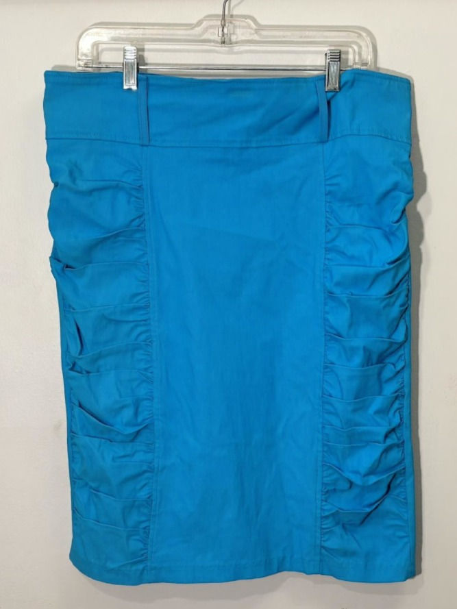 Thumbnail: Zora Fashion bright blue ruched skirt size XL, statement knee length