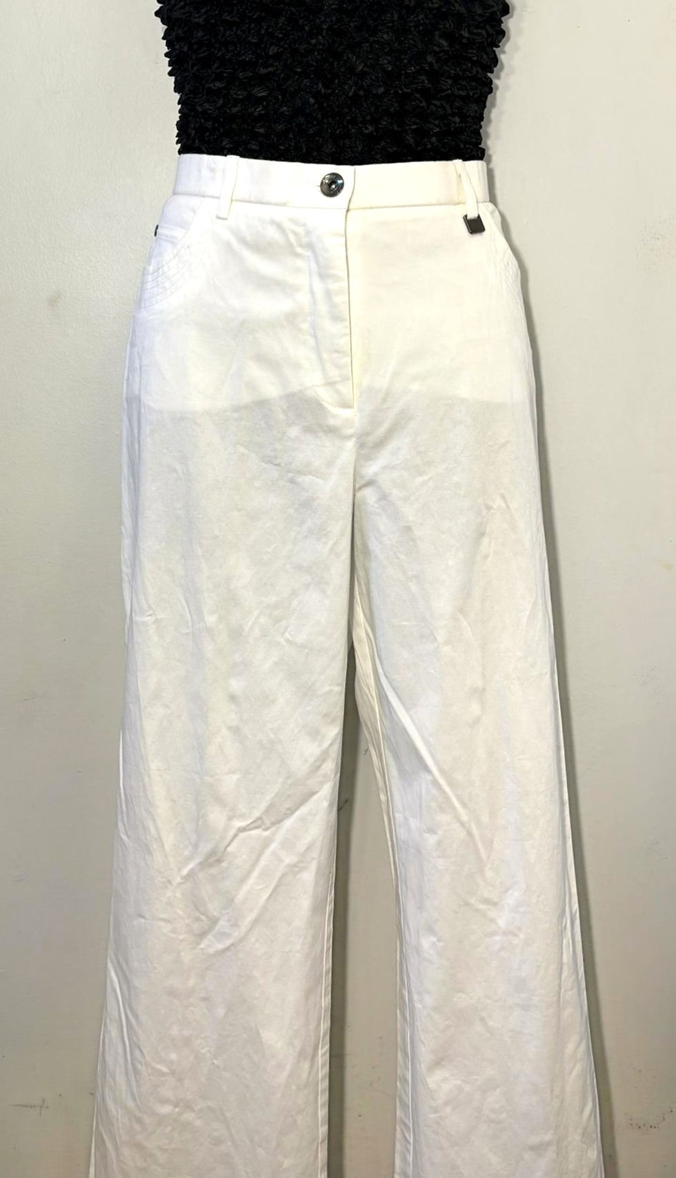 Thumbnail: Lana Sport white cotton pants size 10, crisp straight-leg, rescued sustainable s