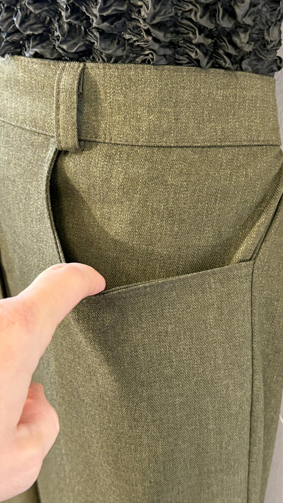 Thumbnail: Vida Petites grey dress pants size 6, soft tailored fit, rescued sustainable