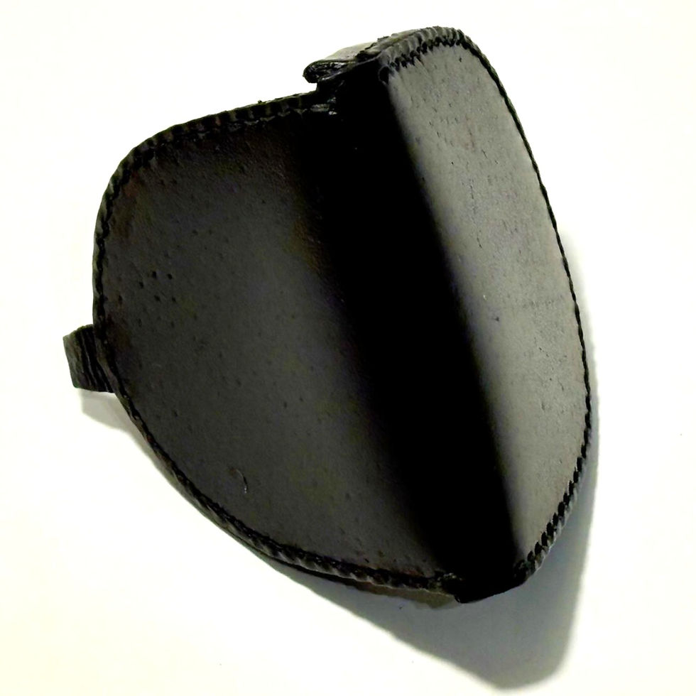 Thumbnail: Black Folding Change Purse | Curved Hard-Edge Design | Compact Coin Holder | NOS