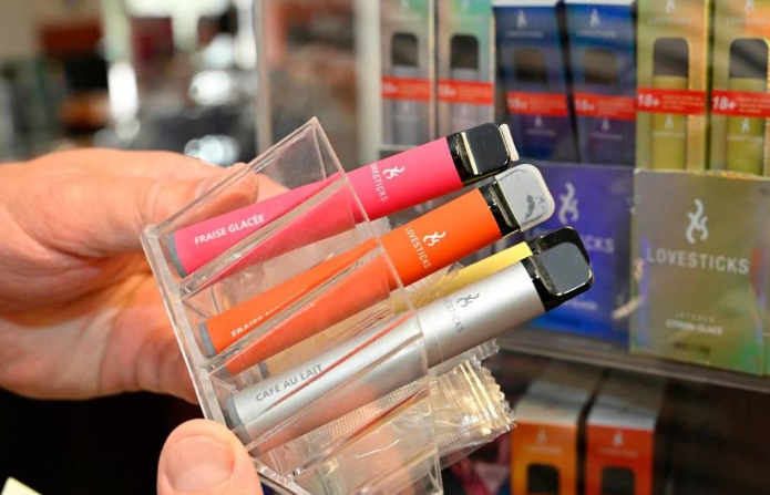 elfbar nachfüll pod läuft aus Puff : un collectif demande leur interdiction - Addict Aide