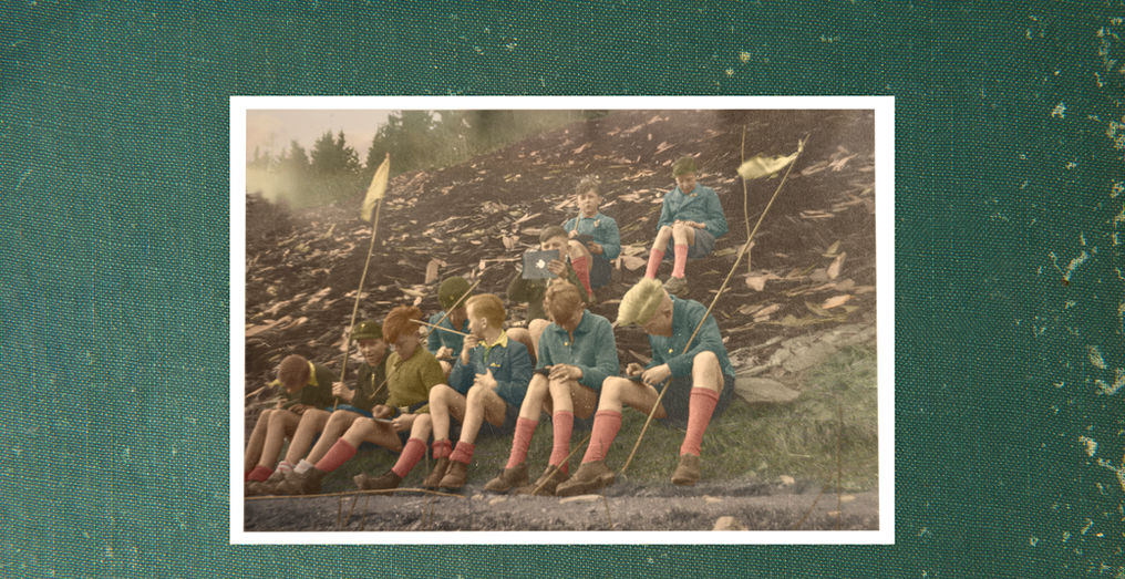 Elias Moubarak, Visual Art, Manipulation, Vintage photo, photography, coloring, collection, The wondrous and probable life of mr. h, life, human condition, aging, star wars, glasses, funny, humor, charlie chaplin, magic, superpower, dream