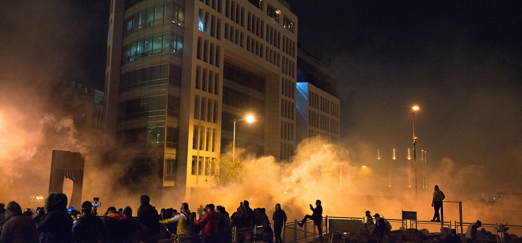 Lebanon, Middle East, Revolution, Fire, Smoke, Rebel, Elias Moubarak, Photography, Documentary, Photojournalism, explosion, port, resilience