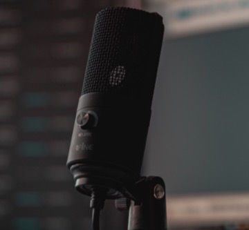 Mikrofon: In der beliebtesten Folge des Zeilenschlinger-Podcasts gibt es ein Interview mit der Literaturagentur Erzählperspektive