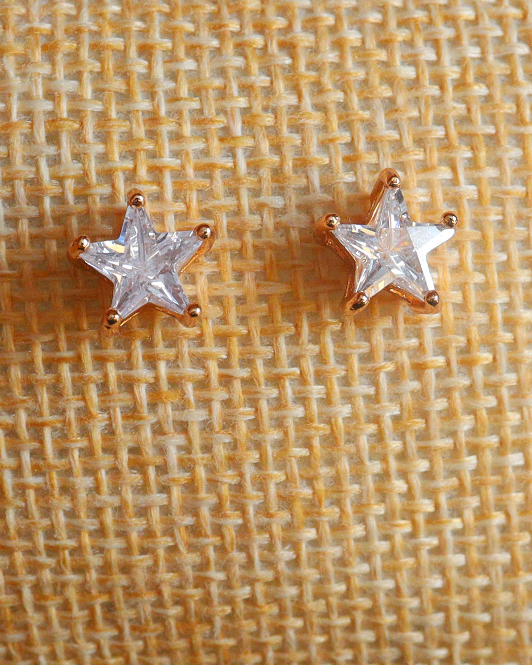 Aretes estrella