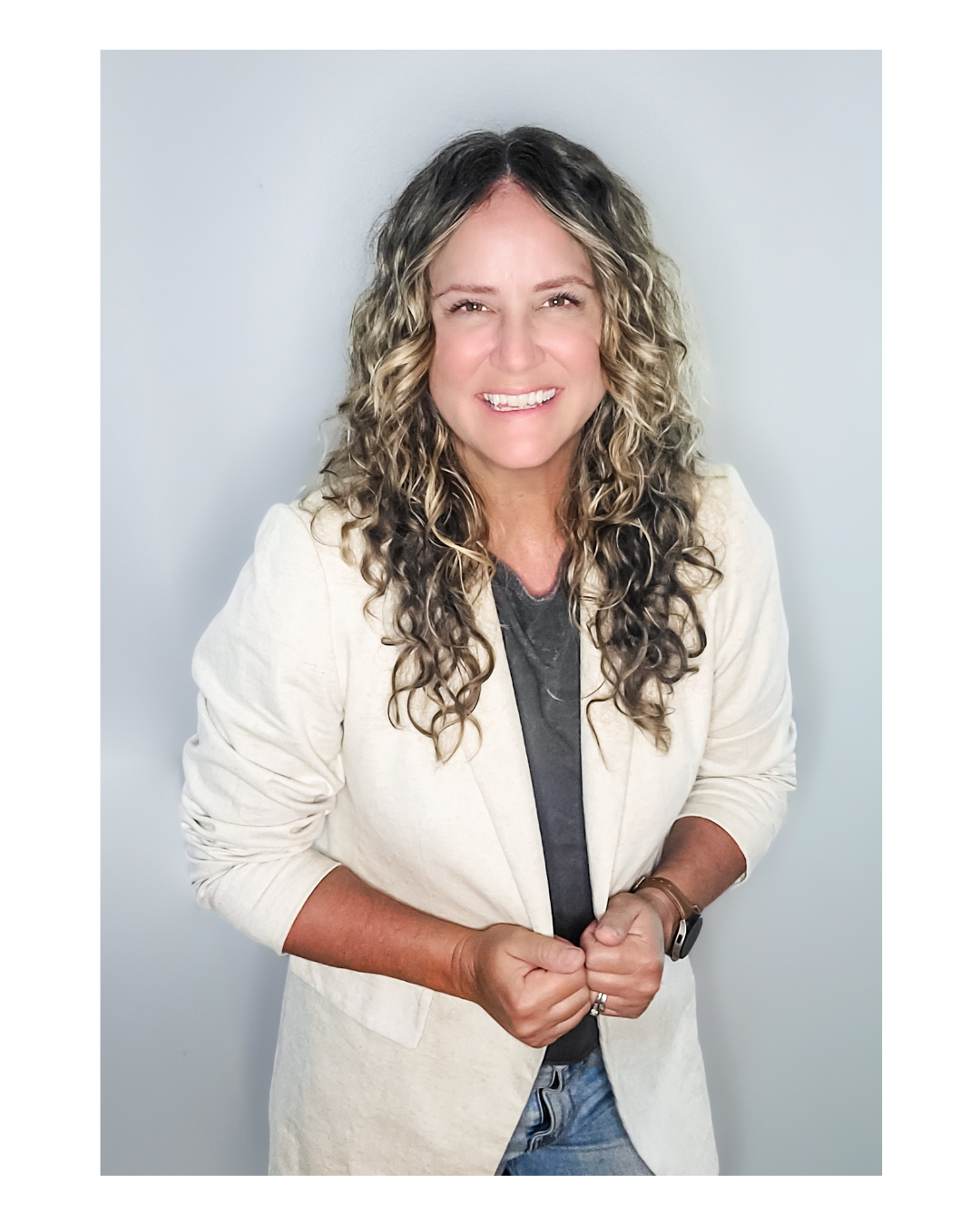 Crisp photograph of Whitney Dionizio smiling