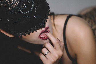 Interview with an Anonymous Cam Girl