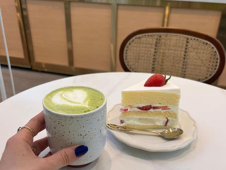 Living in Paris as an Expat - How to Build a Community, Find Your Favorite Spots, and Feel at Home
