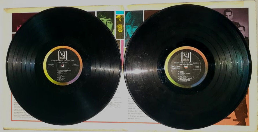 Miniatura: THE BEATLES VS THE FOUR SEASONS (VEE-JAY 2LP 1964)