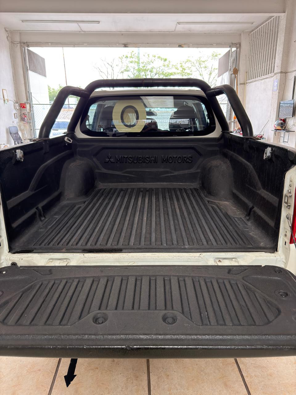 Miniatura: Mitsubishi L200, 2014