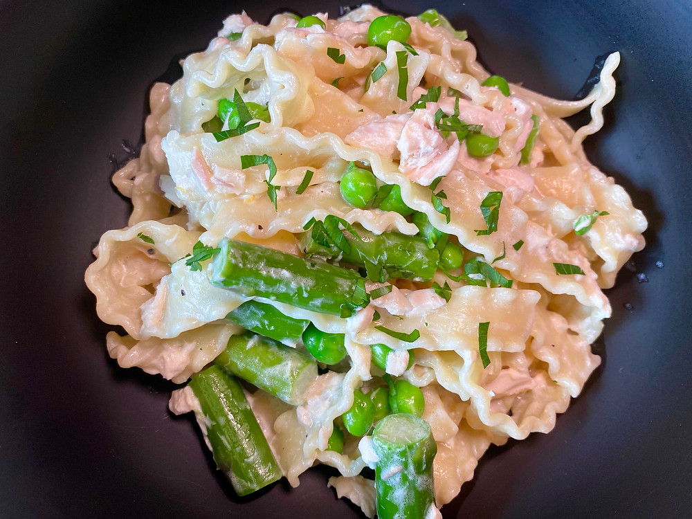 Cooking Chez Moi, asparagus recipes, salmon pasta, using leftover salmon, easy weeknight dinners, easy pasta recipes, Mafaldine pasta recipes