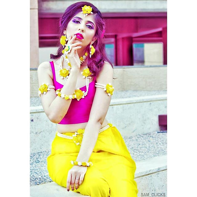 📸 CONCEPT _ HALDI _IN FRAME _ _maitryj 👚OUTFIT & 💍JEWELLERY BY _ _ginifashionofficial, _vrushank.