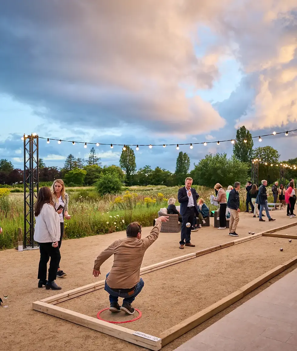 terrain de pétanque éphémère en extérieur.webp