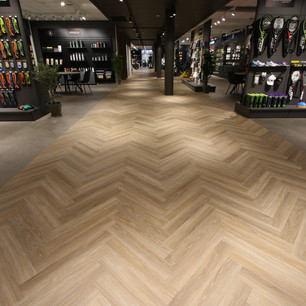 NG17A-004 Dutch Oak Beige Small