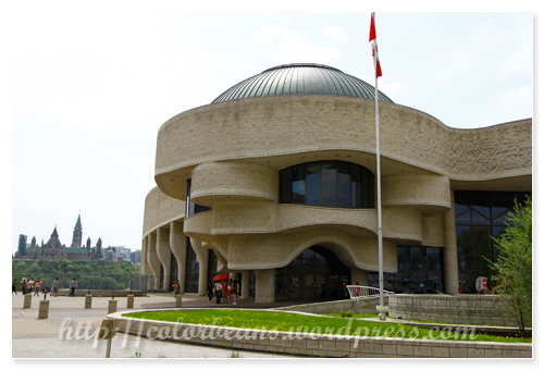 又拍一張Canadian Museum of History,因為照片左後方就是國會山莊啦!