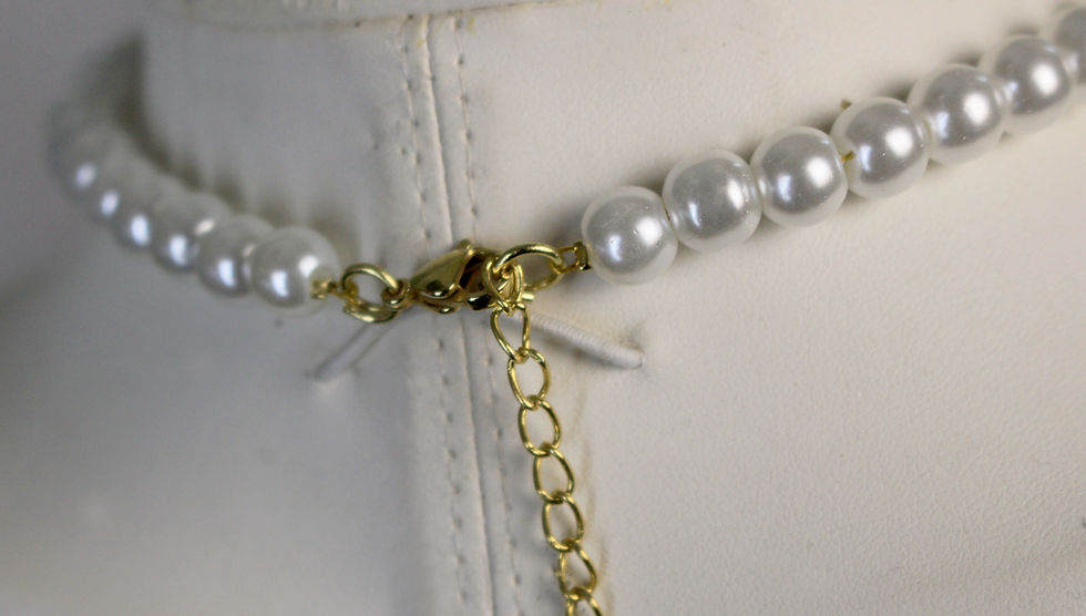 Miniature : Collier de perle et camée XIXème