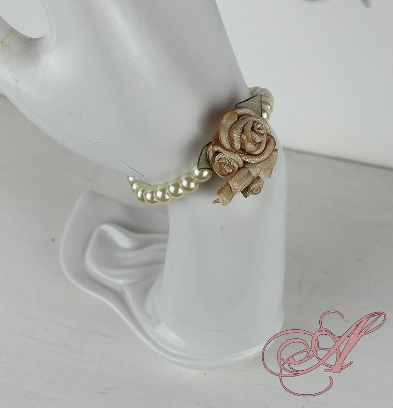 Miniature : Bracelet fleur brodée