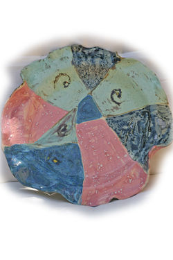 blue and pink curly plate