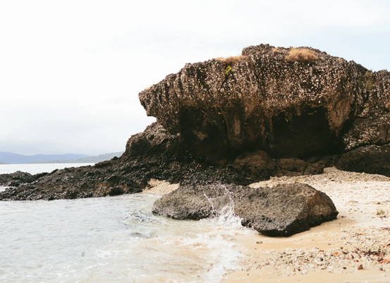 Rugged rock formation on a Fiji snorkelling beach