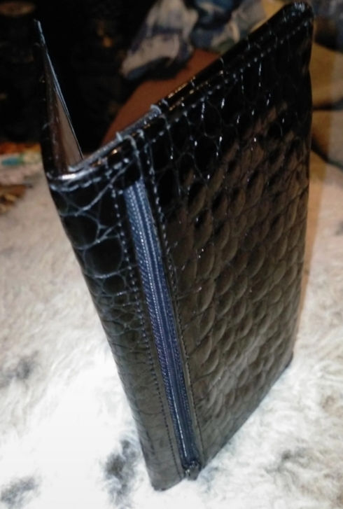Thumbnail: Zwarte leren portemonnaie, krokoprint