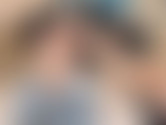 なぜ「寝たまま」の眉毛デザインは左右非対称になるのか?メンズルーシーが「座ったまま」にこだわる冷徹な理由
