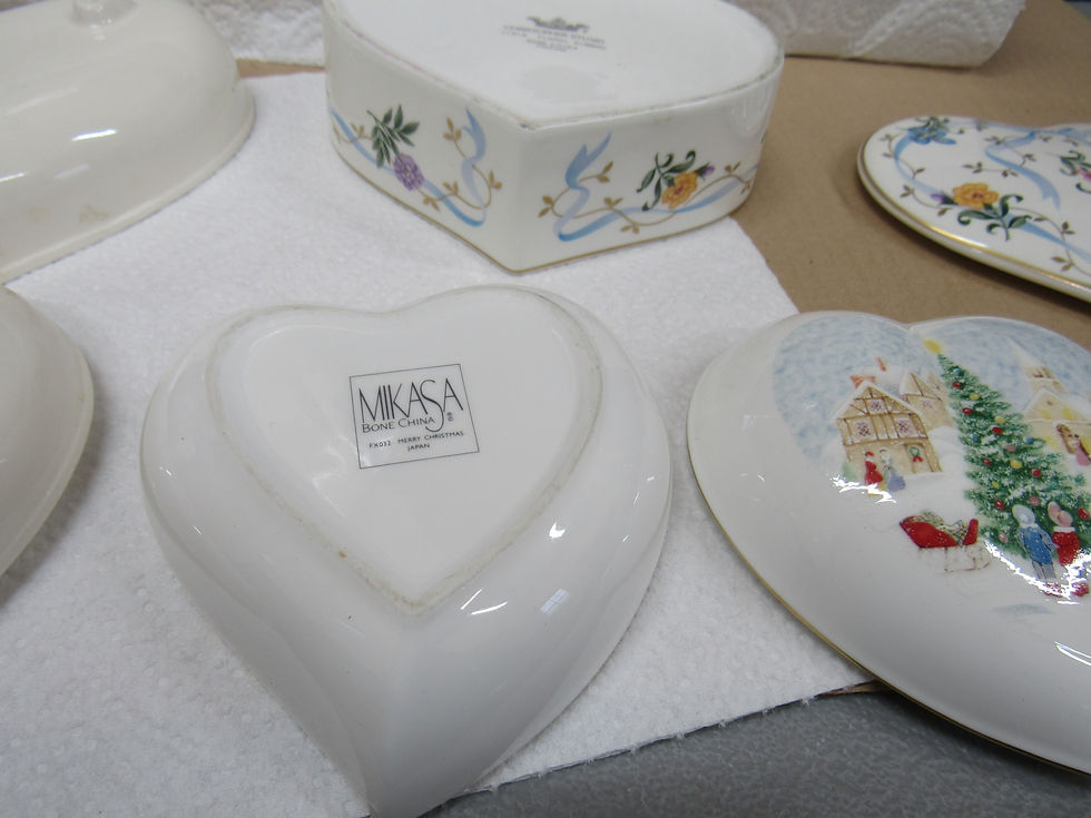 Thumbnail: Old Vintage Three Heart Shape