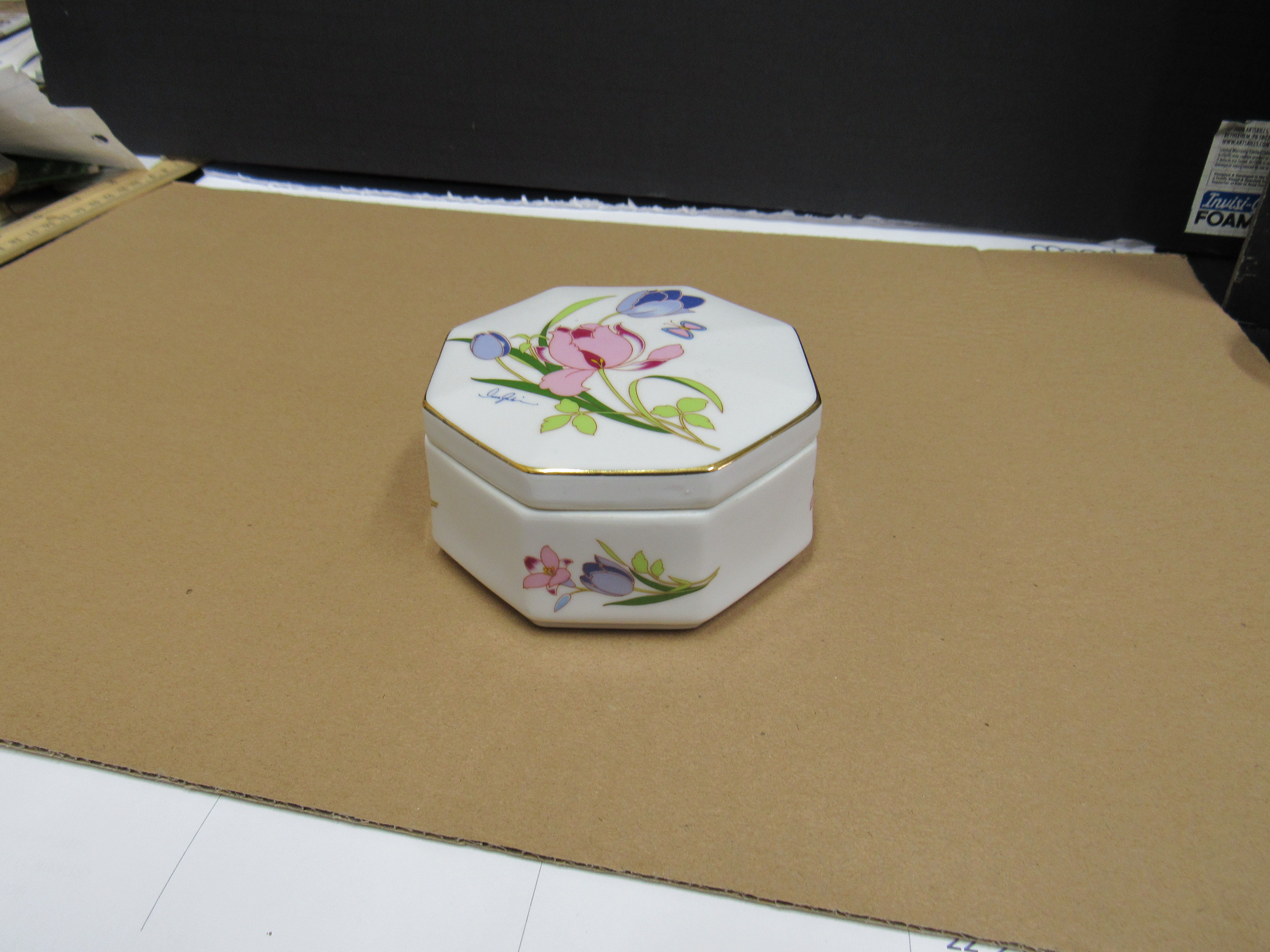 Old Vintage Porcelain Trinket Box Floral Design Gold Trim