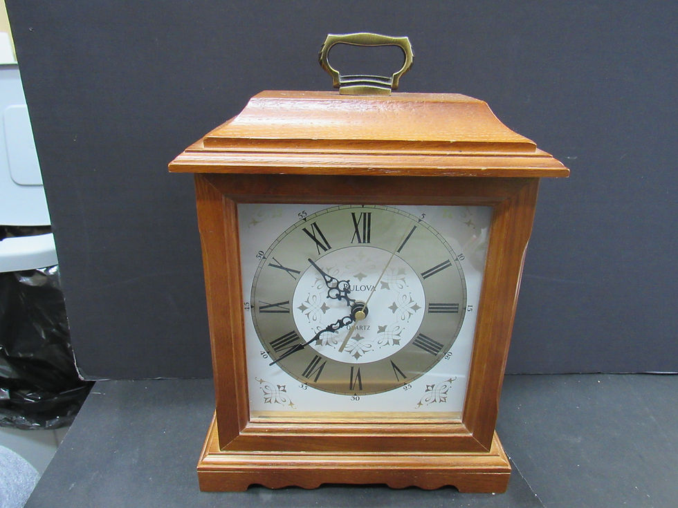 Old Vintage Belova Quartz Desk Mantle