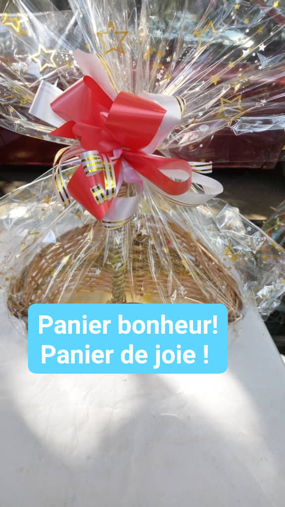 "LOIN DES  YEUX PRÈS DU CŒUR"