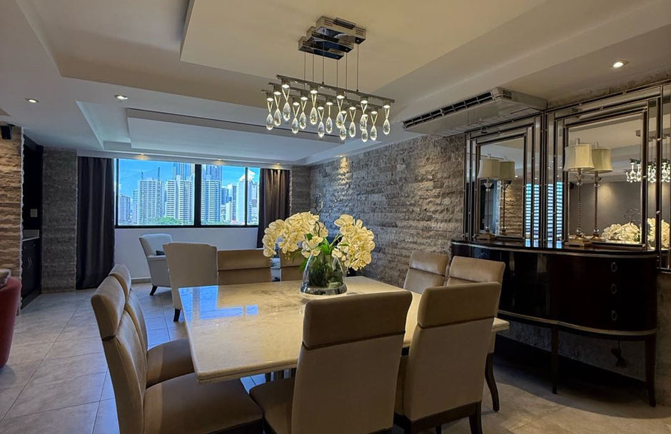 Remodelled 3-Bedroom Apartment in a Gated Complex, San Francisco, Panama – photo 4 of 15