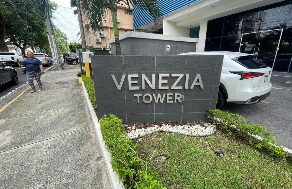 Tenanted 2-Bedroom Apartment in PH Venezia Tower, El Carmen, Panama City, Panama – photo 3 of 12