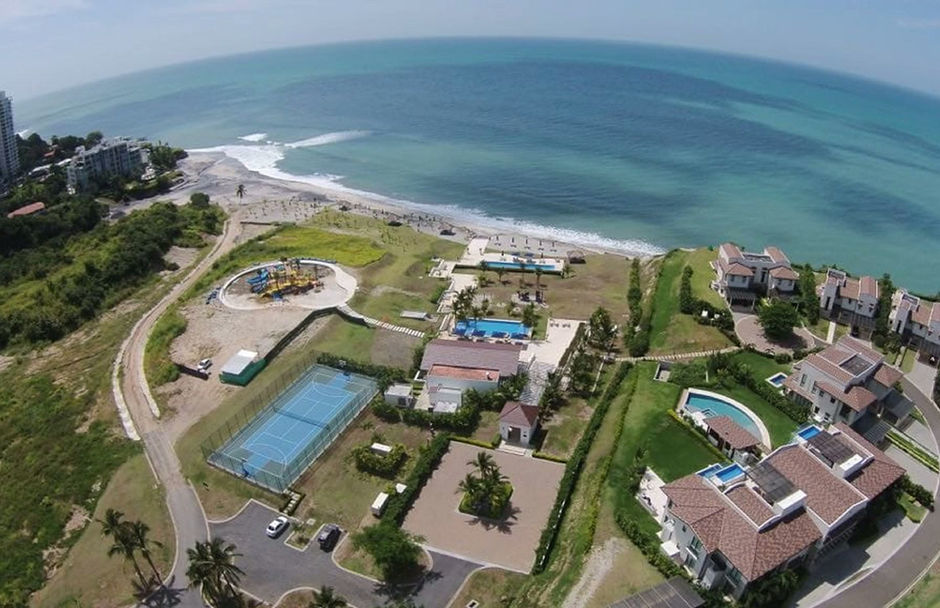2BR Ocean-View Apartment for Sale in San Carlos, Panama 5082 - video