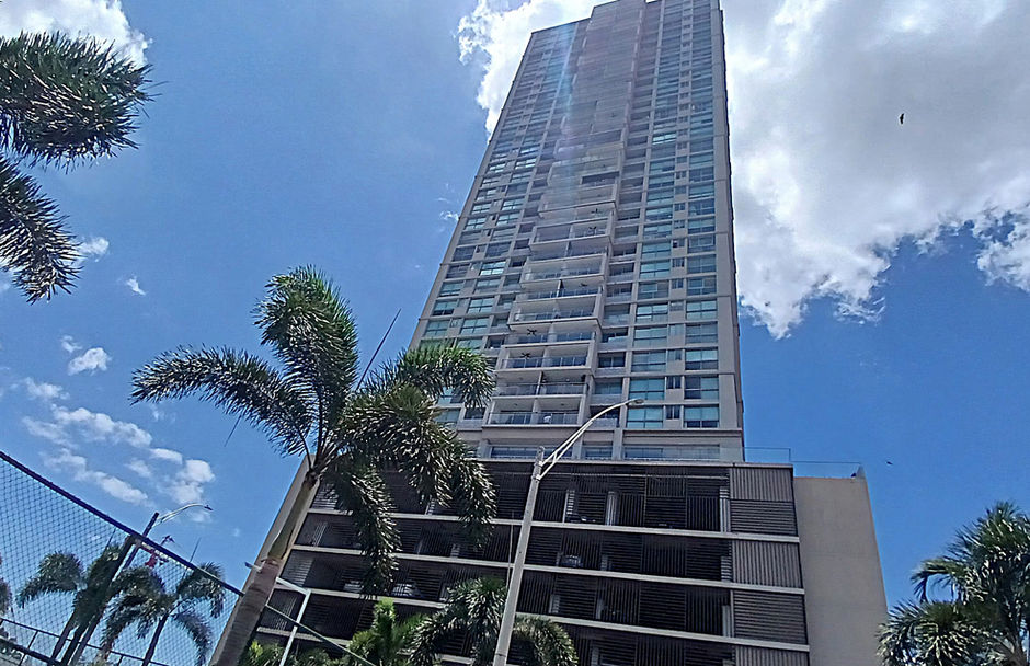 Spacious 199 m2 3-Bedroom Apartment in PH Bali, Costa del Este, Panama – photo 1 of 16