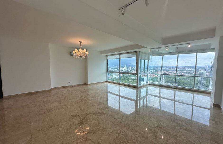 3-Bedroom Junior Penthouse with Park Views in PH Titanium, Costa del Este, Panama – photo 1 of 13